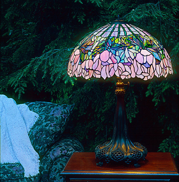 Hand-soldered Tiffany Cabbage Rose stained glass table lamp by Meyda Lighting