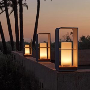 Solar IP66 Waterproof LED Metal Outdoor Lawn Light