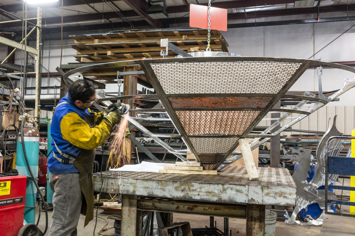 Quality Bent Glass high-temperature oven kiln production